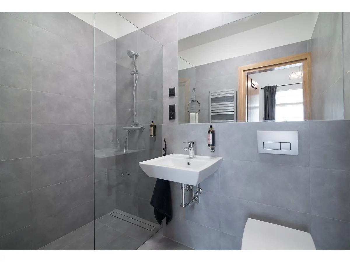 Well Well Aparthotel Krakau