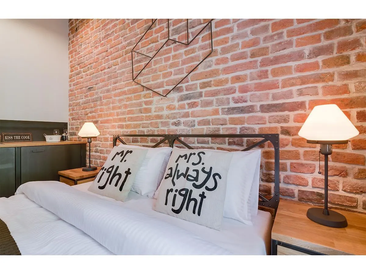 Well Well Aparthotel Krakau
